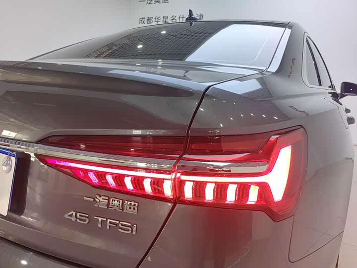 Audi A6L 2022 45 TFSI — фото 17