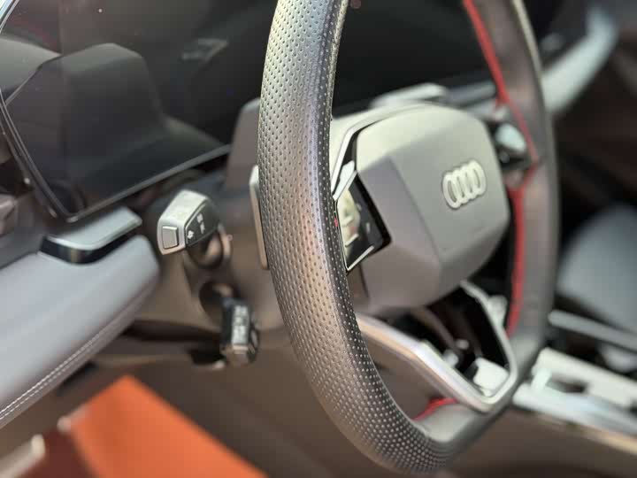 Audi Q6L e-tron 2026 — фото 7
