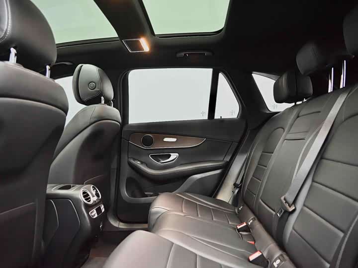 Mercedes-Benz GLC 2021 GLC 260 L 4 MATIC Luxury — фото 34