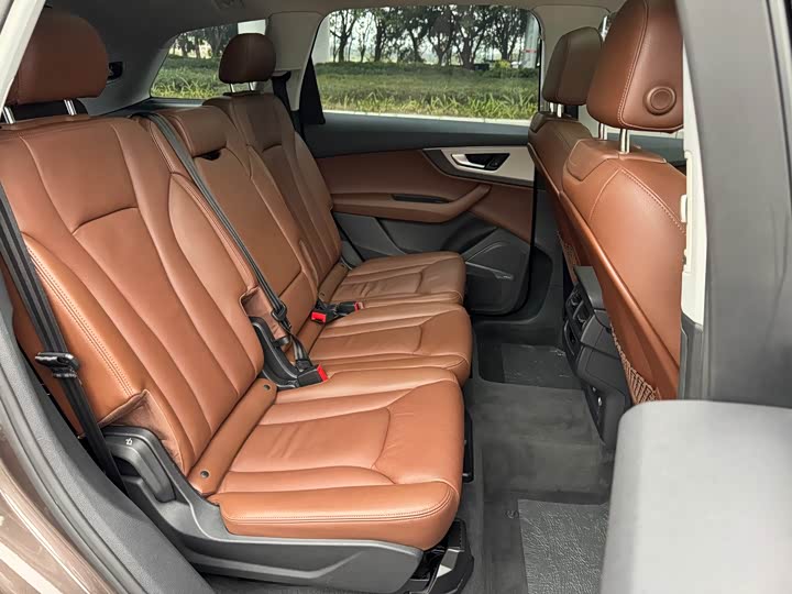 Audi Q7 2018 40 TFSI Comfort — фото 15