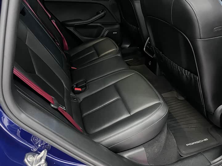 Porsche Macan 2022 Macan 2.0 T — фото 5