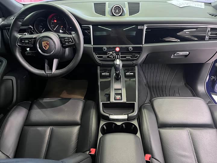 Porsche Macan 2022 Macan 2.0 T — фото 6