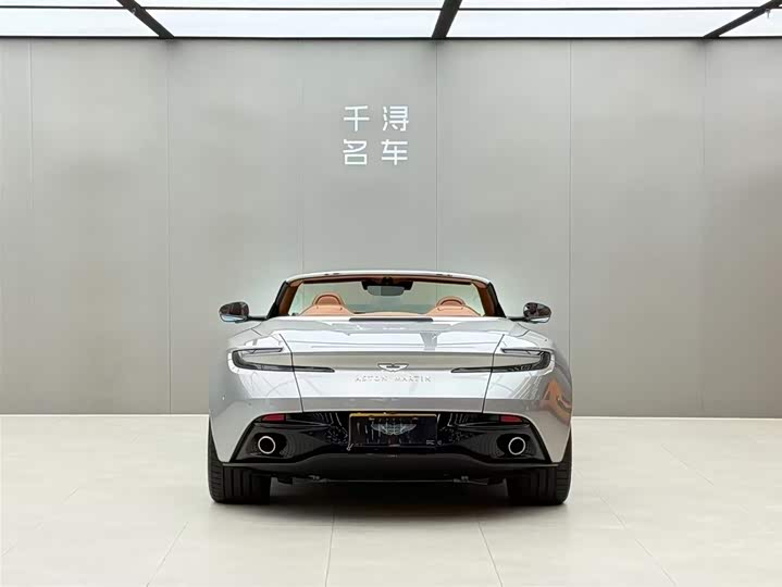 Aston Martin DB12 2023 4.0 T V 8 Volante — фото 16
