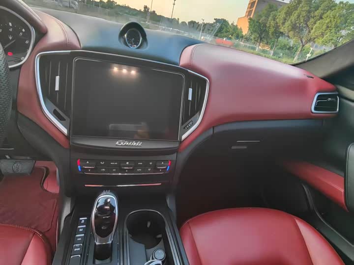 Maserati Ghibli 2017 3.0 T — фото 12