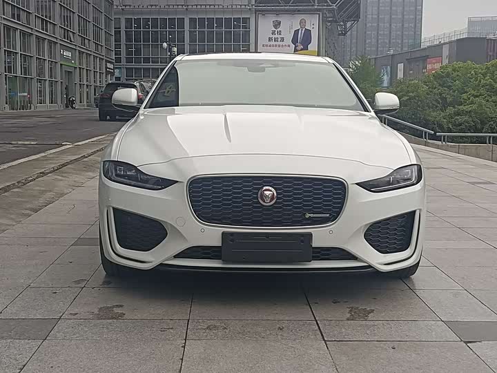 Jaguar XEL 2024 2.0 T 250 PS R-DYNAMIC S — фото 2