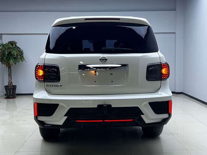 Nissan Patrol — фото 14
