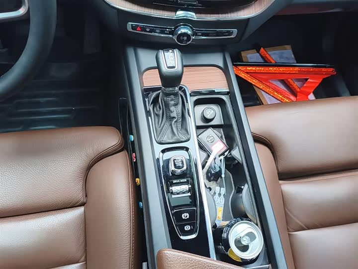 Volvo XC60 2021 T 5 4 WD — фото 14