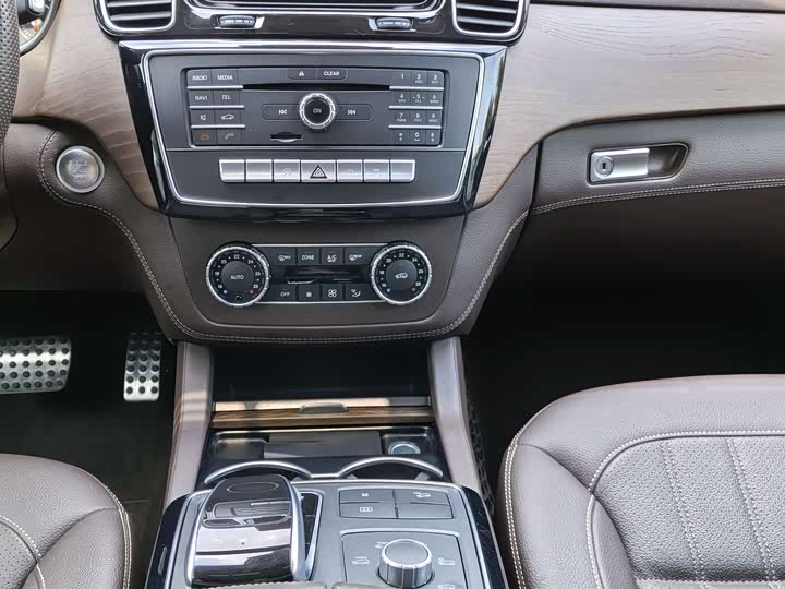 Mercedes-Benz GLE — фото 9