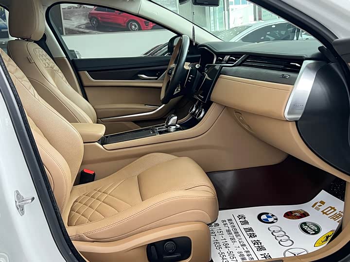 Jaguar XFL 2023 XFL 2.0 T P 250 2 WD — фото 10