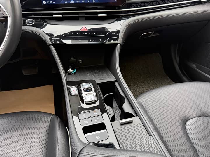 Hyundai Mistra — фото 16