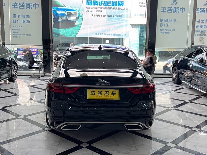 Jaguar XFL 2024 2.0 T P 250 2 WD — фото 15