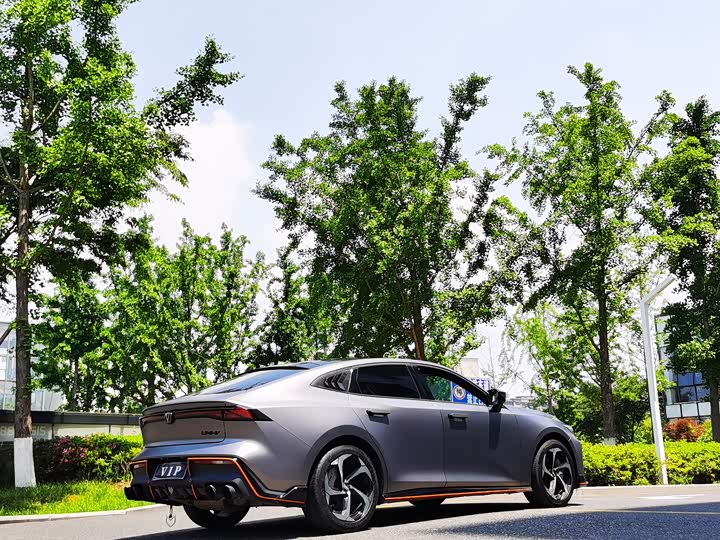 Changan UNI-V 2022 2.0 T — фото 6