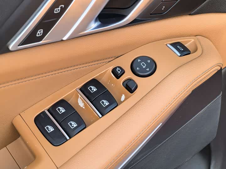 BMW X5 2020 x Drive 40i M — фото 23