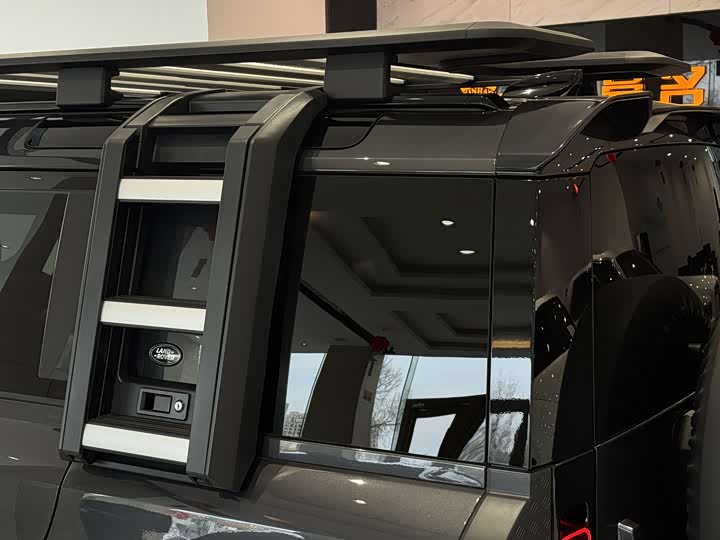 Land Rover Defender — фото 12
