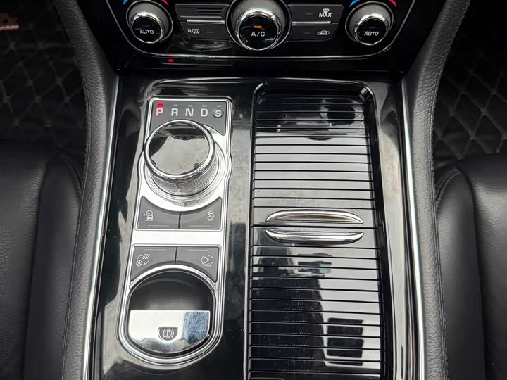 Jaguar XJ 2018 XJL 3.0 SC 2 WD — фото 10