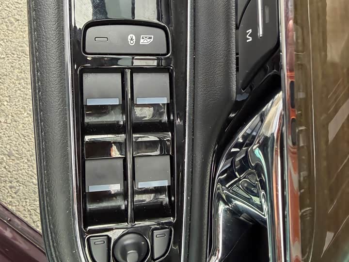 Jaguar XJ 2018 XJL 3.0 SC 2 WD — фото 14
