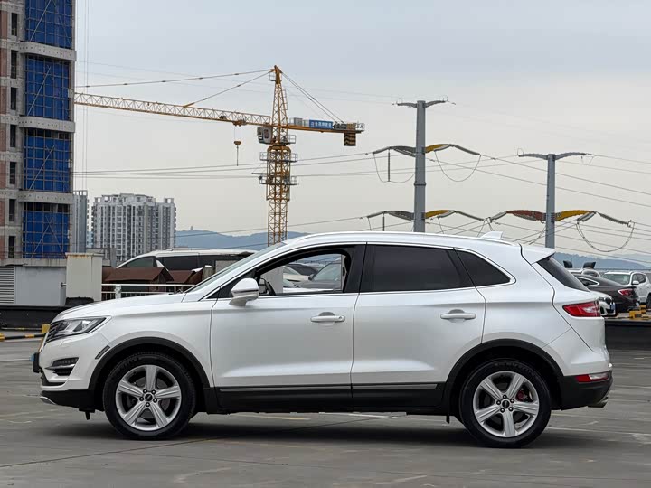 Lincoln MKC 2017 2.0 T 2 WD — фото 5