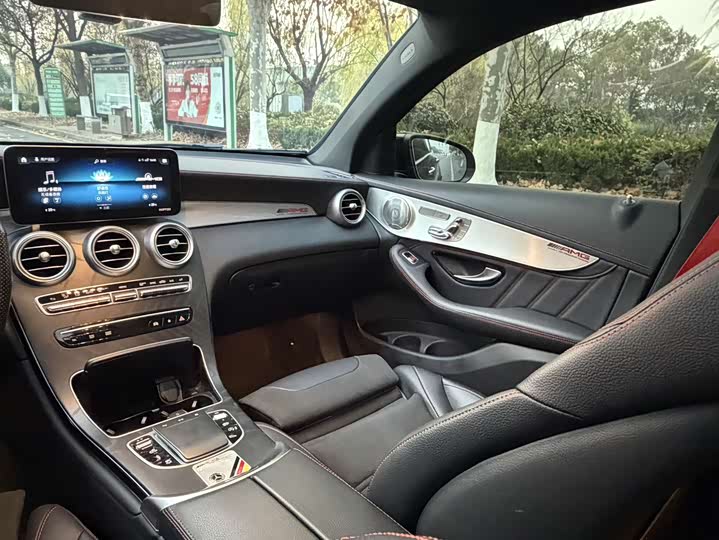 Mercedes-Benz GLC 2022 AMG GLC 43 4 MATIC SUV — фото 15
