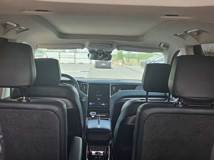 Hongqi HS7 PHEV 2024 2.0 T PHEV 4 WD 6 — фото 13