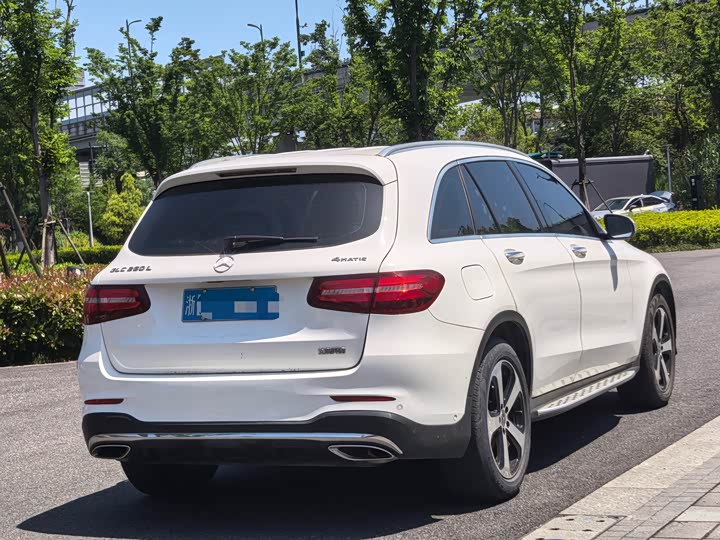 Mercedes-Benz GLC 2019 GLC 260 L 4 MATIC Luxury — фото 6