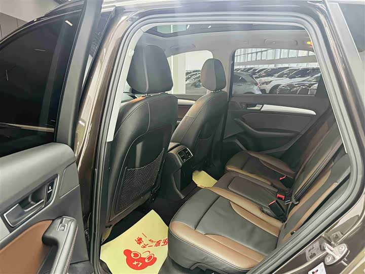 Audi Q5 2017 Plus 40 TFSI — фото 19