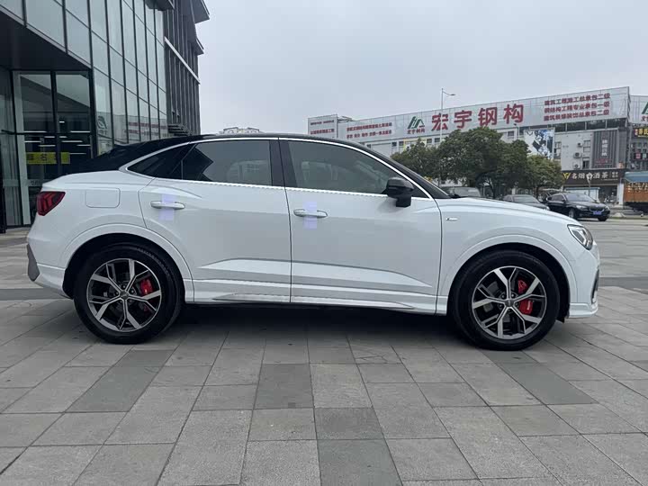 Audi Q3 Sportback 2020 40 TFSI — фото 6