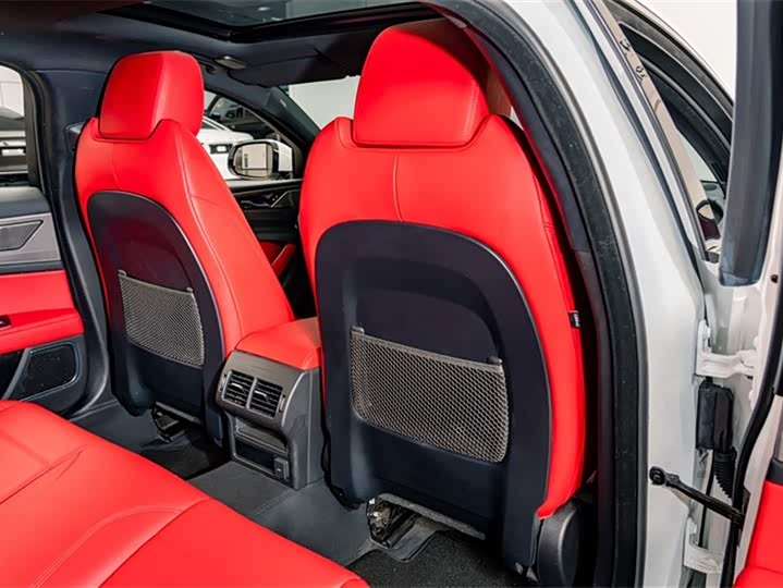Jaguar XEL 2024 2.0 T 250 PS R-DYNAMIC S — фото 21