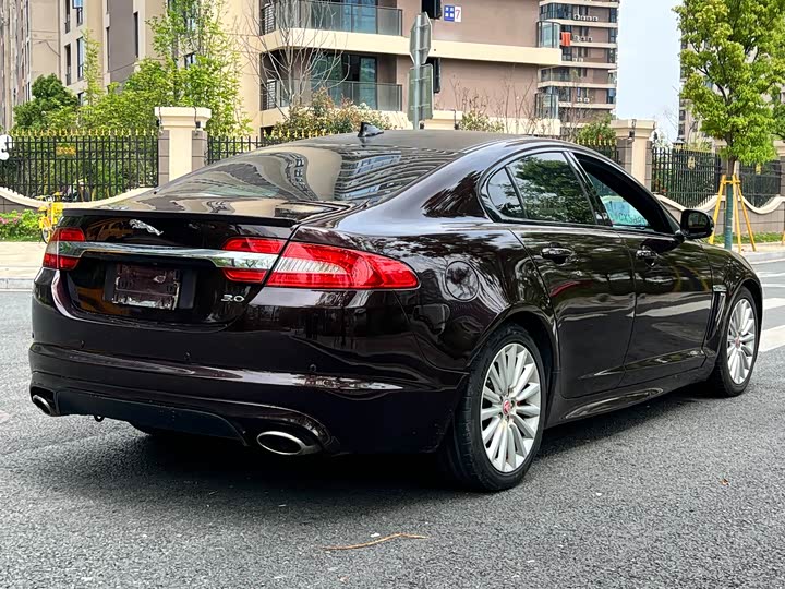 Jaguar XF 2015 XF 3.0 SC R-Sport — фото 5