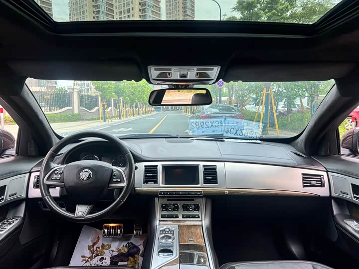 Jaguar XF 2015 XF 3.0 SC R-Sport — фото 11