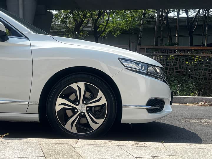 Honda Spirior — фото 11