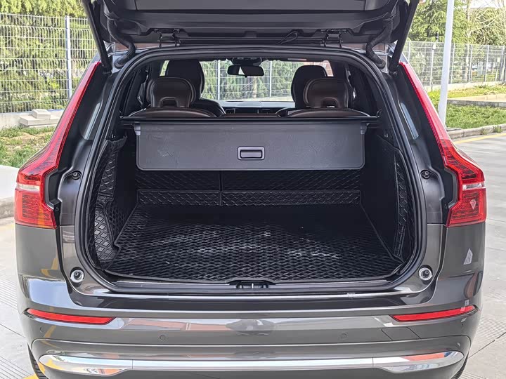 Volvo XC60 2022 B 5 4 WD — фото 19