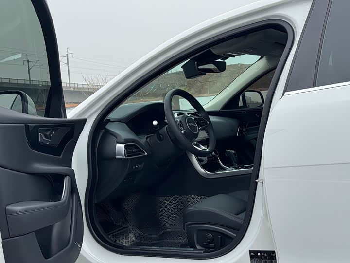 Jaguar XEL 2021 2.0 T 250 PS S — фото 11
