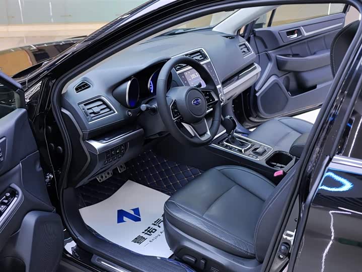 Subaru Outback — фото 17