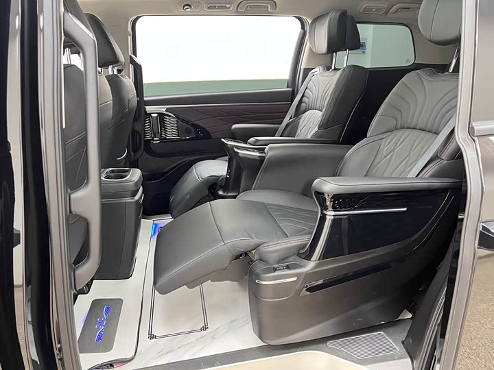 Trumpchi M8 2024 400 T — фото 18