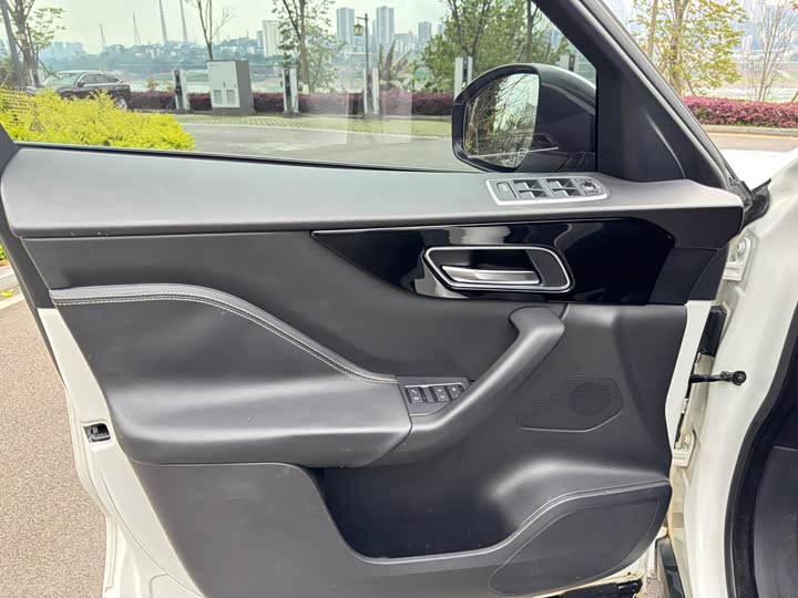 Jaguar F-PACE 2016 3.0 SC 4 WDR-Sport — фото 13