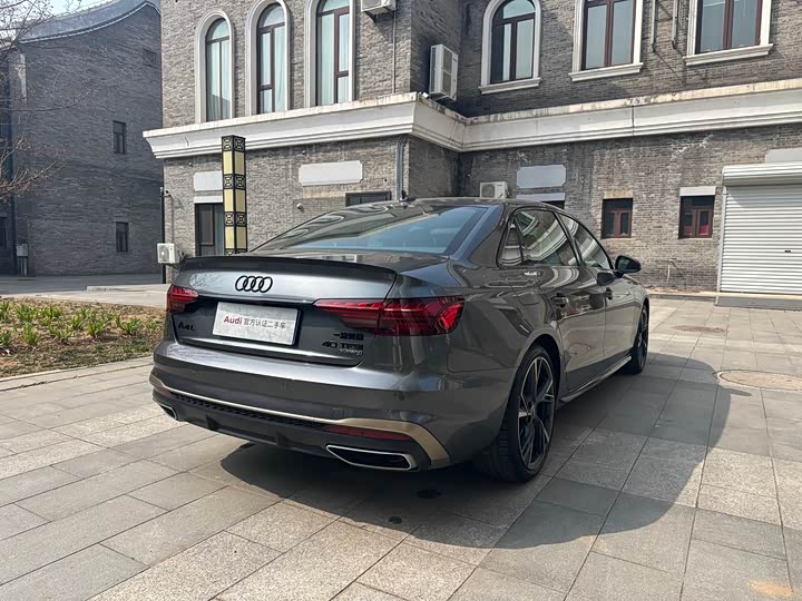 Audi A4L 2024 40 TFSI quattro RS — фото 6