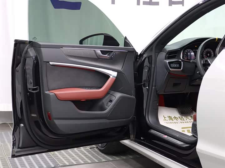 Audi A7L 2023 45 TFSI quattro S-line — фото 6