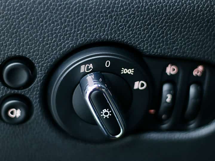 MINI Hatch — фото 12