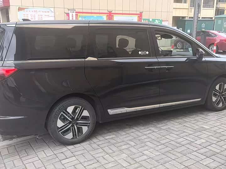 JAC Refine RF8 PHEV 2024 1.5 T 150 KM Flagship — фото 3