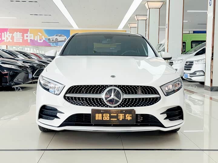 Mercedes-Benz A-Class 2022 A 200 L — фото 2
