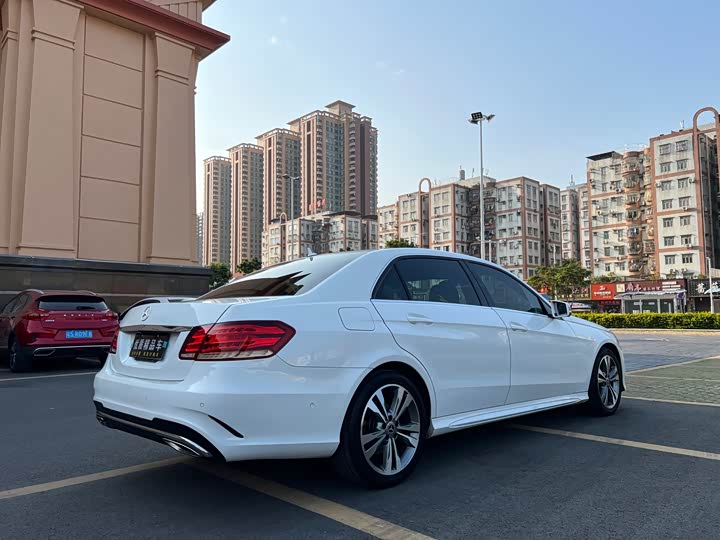 Mercedes-Benz E-Class E 260 L спорт — фото 4