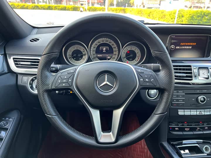 Mercedes-Benz E-Class E 260 L спорт — фото 17