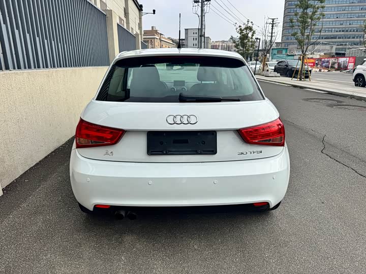 Audi A1 2014 30 TFSI Sportback — фото 9