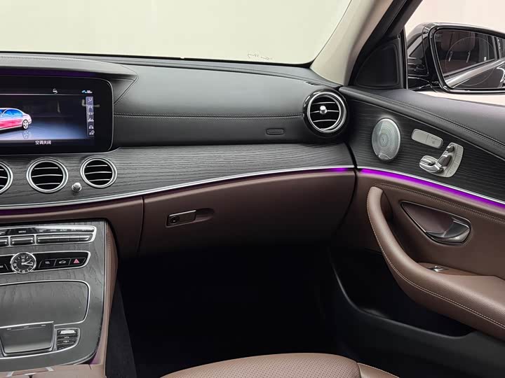 Mercedes-Benz E-Class 2020 E 300 L Luxury — фото 19