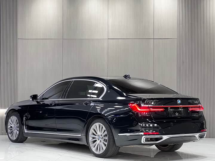 BMW 7-Series 2019 740 Li Leading — фото 6