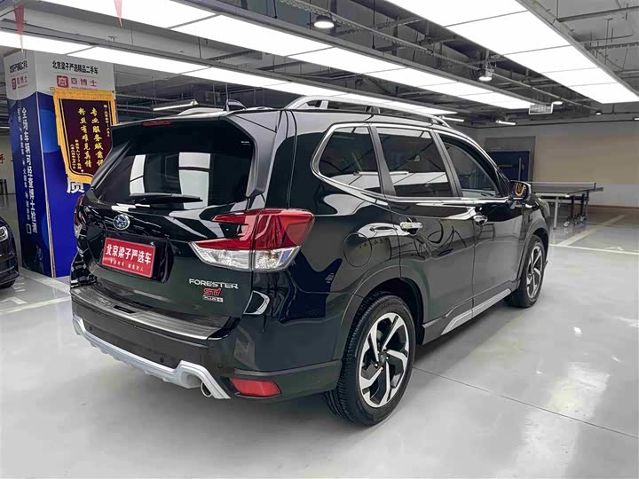 Subaru Forester — фото 11