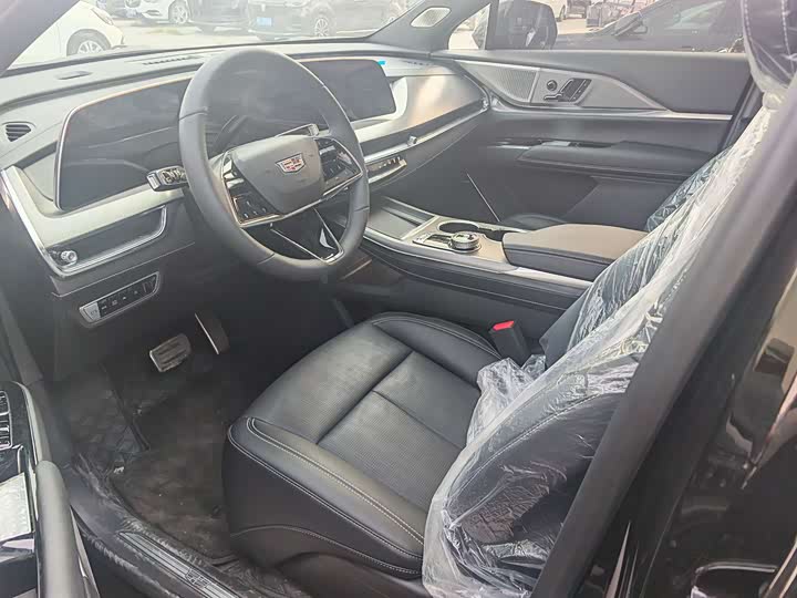 Cadillac XT 5 2026 2.0 T Premium — фото 6