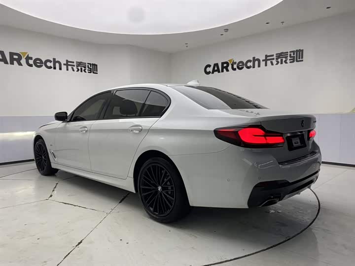 BMW 5-Series 2023 530 Li Leading M — фото 7