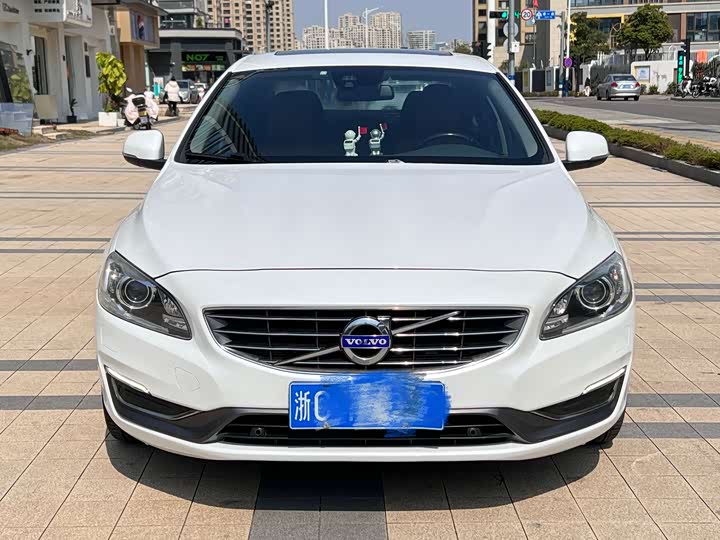Volvo S60 2015 S 60 L 2.0 T — фото 1