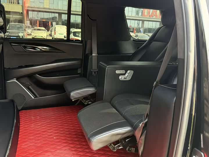 Cadillac ESCALADE 2017 6.2 L ESV — фото 9